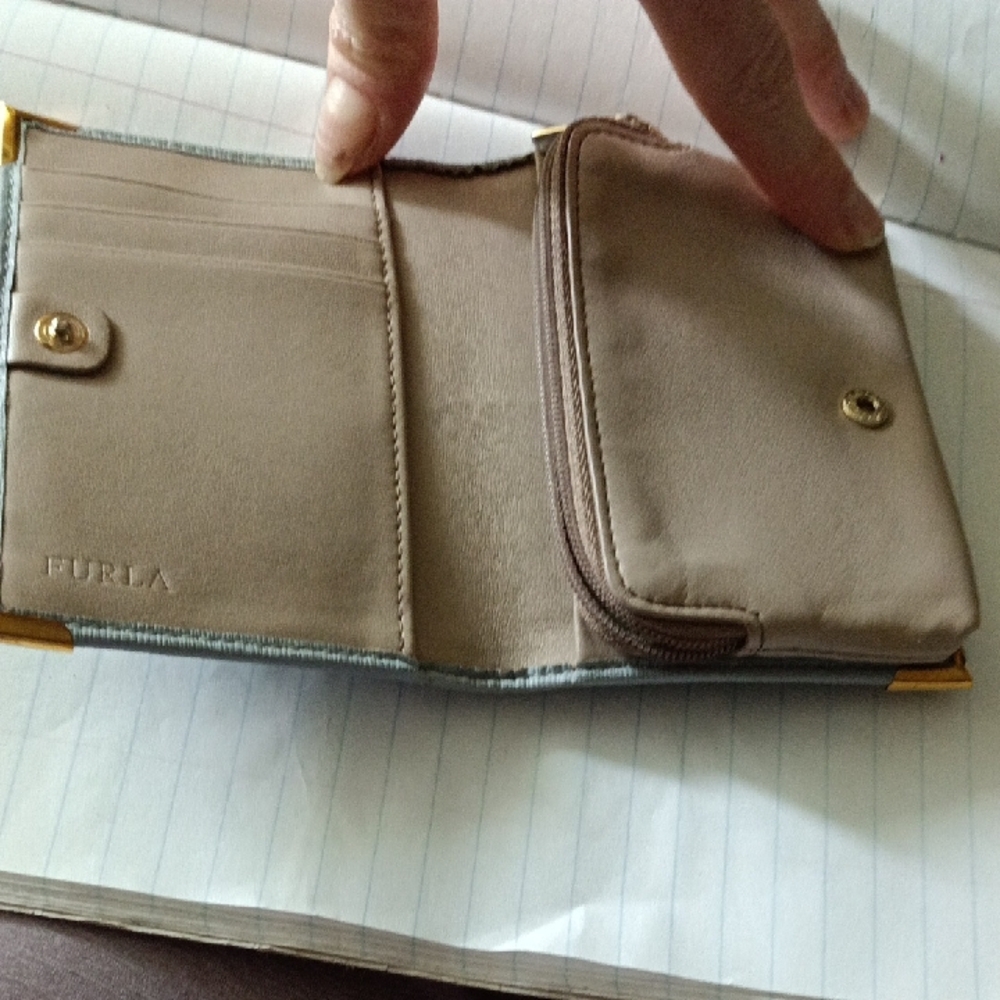 Furla Light Gray Wallet with Gold Details - Picture 3 of 6